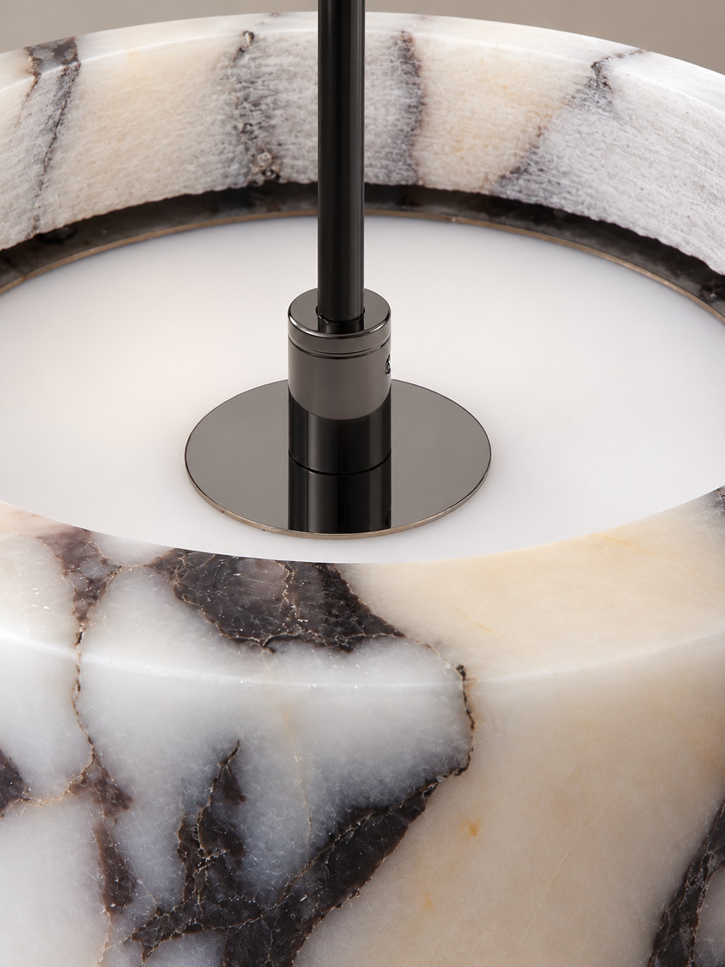 Suspension Pierre Noire Naturelle | NOA